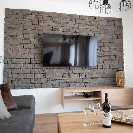 Jesienka, Hillside * Дольни-Кубин