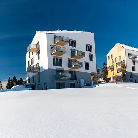 Jesienka, Hillside Дольни-Кубин